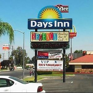 Days Inn By Wyndham Bakersfield